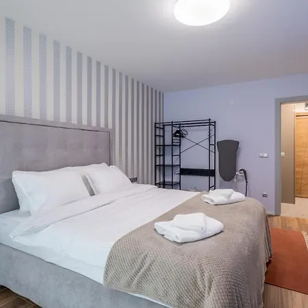 Emirates Lux And Parking Apartment Sofia